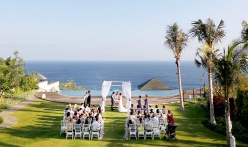 oceanfront weddings in bali - professional vendor