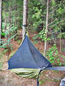 Lightweight hiking hammock is make sense to bring