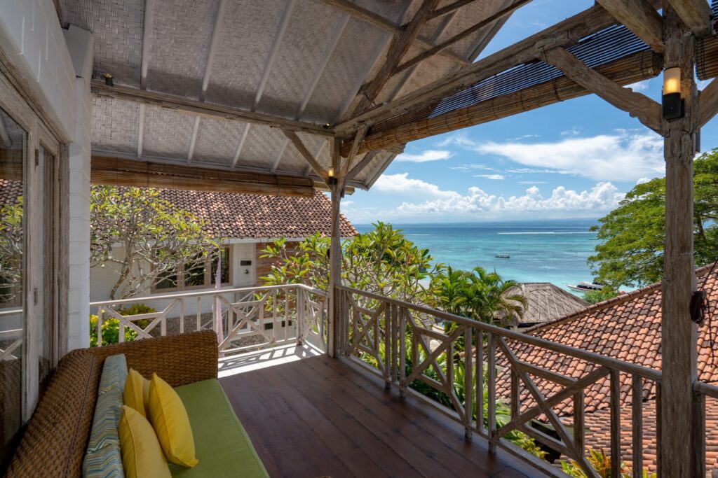 The balcony of 2-Bedroom Villa in Nusa Lembongan